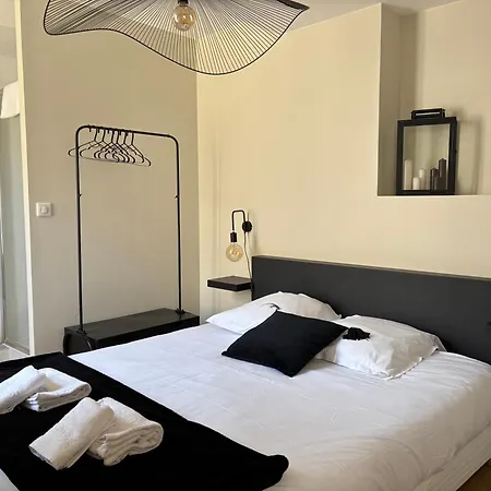 Bajocasse Duplex Spacieux 3 Ch 2 Sdb Cosy Decoration Elegante Plein Centre Parking Public Gratuit Proche Plages Du Debarquement 아파트 *