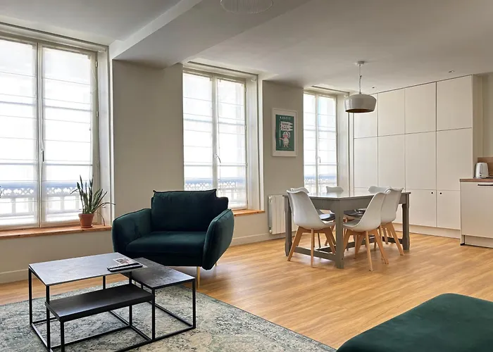 Bajocasse Duplex Spacieux 3 Ch 2 Sdb Cosy Decoration Elegante Plein Centre Parking Public Gratuit Proche Plages Du Debarquement Bayeux