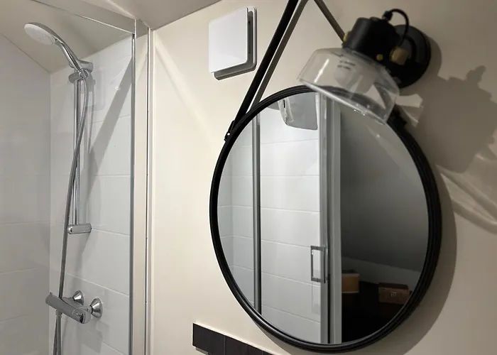 Bajocasse Duplex Spacieux 3 Ch 2 Sdb Cosy Decoration Elegante Plein Centre Parking Public Gratuit Proche Plages Du Debarquement