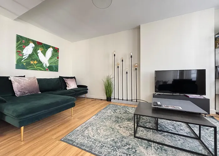 Bajocasse Duplex Spacieux 3 Ch 2 Sdb Cosy Decoration Elegante Plein Centre Parking Public Gratuit Proche Plages Du Debarquement Apartment Bayeux