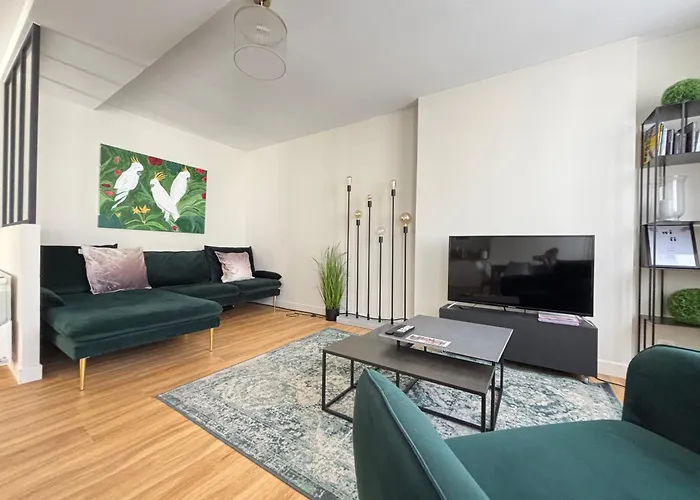 Bajocasse Duplex Spacieux 3 Ch 2 Sdb Cosy Decoration Elegante Plein Centre Parking Public Gratuit Proche Plages Du Debarquement